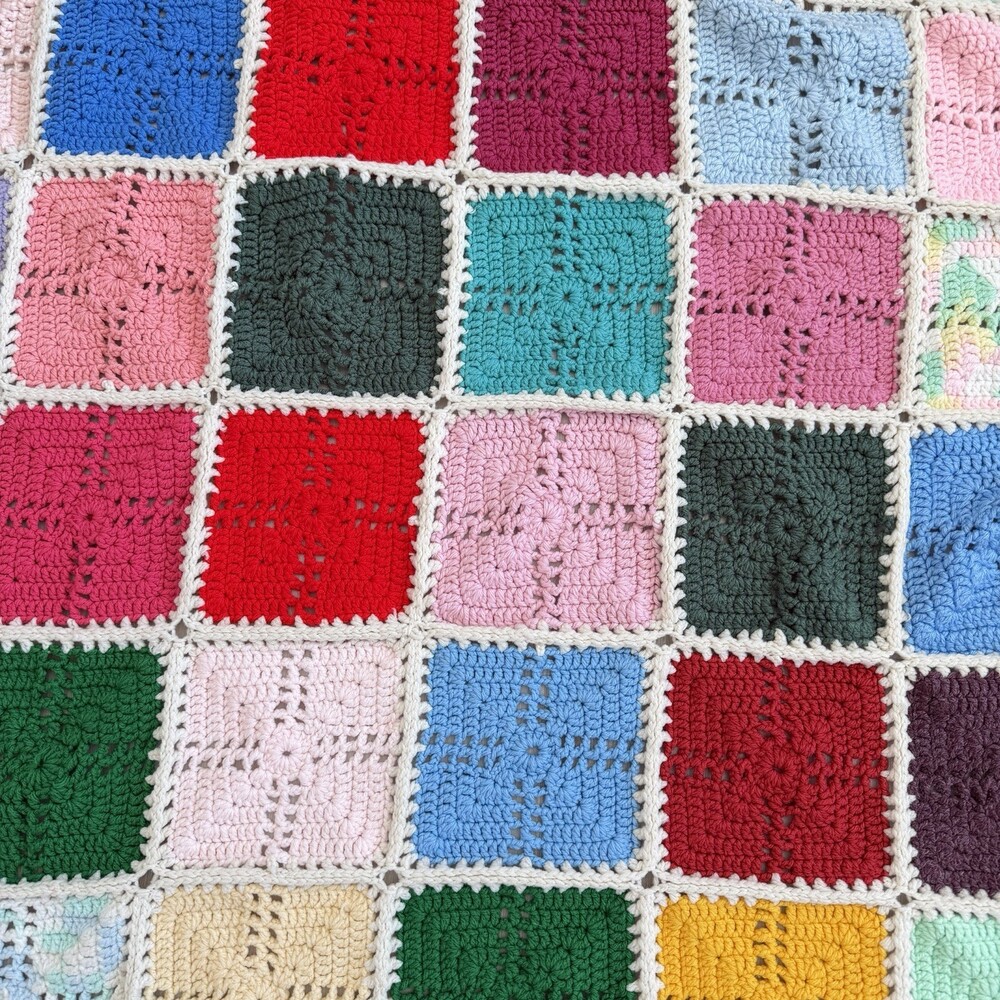 VTG Handmade GRANNY SQUARE Afghan 54" x 58" Multicolor Crochet Throw Blanket EUC - Picture 3 of 7